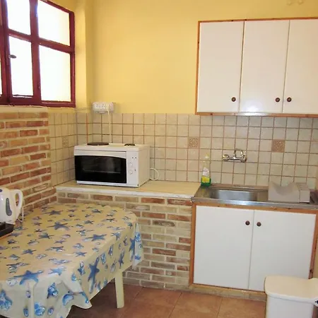 Hotel apartamentowy Artemis Vassilikos