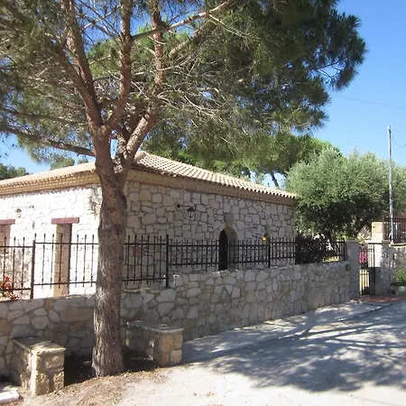 Hotel apartamentowy Artemis Vassilikos 3*